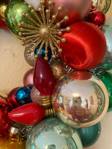 Vintage Ornament Wreath • Santa & Gold Candycane